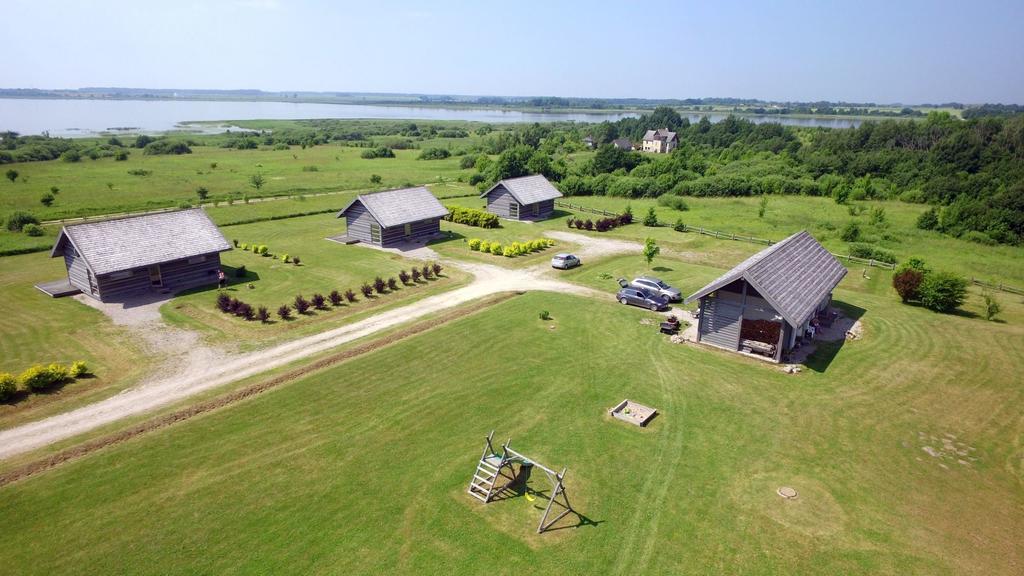 Durbes Atvari - Brivdienu Majas Ar Saunu Exterior photo